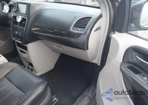 2015 Chrysler Town & Country Touring-L z USA, uszkodzony, nr VIN 2C4RC1CGXFR628496